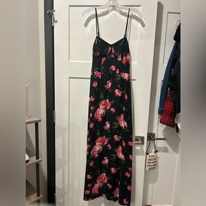 Long Floral Maxi Dress with Spaghetti Straps and push-up cup fit